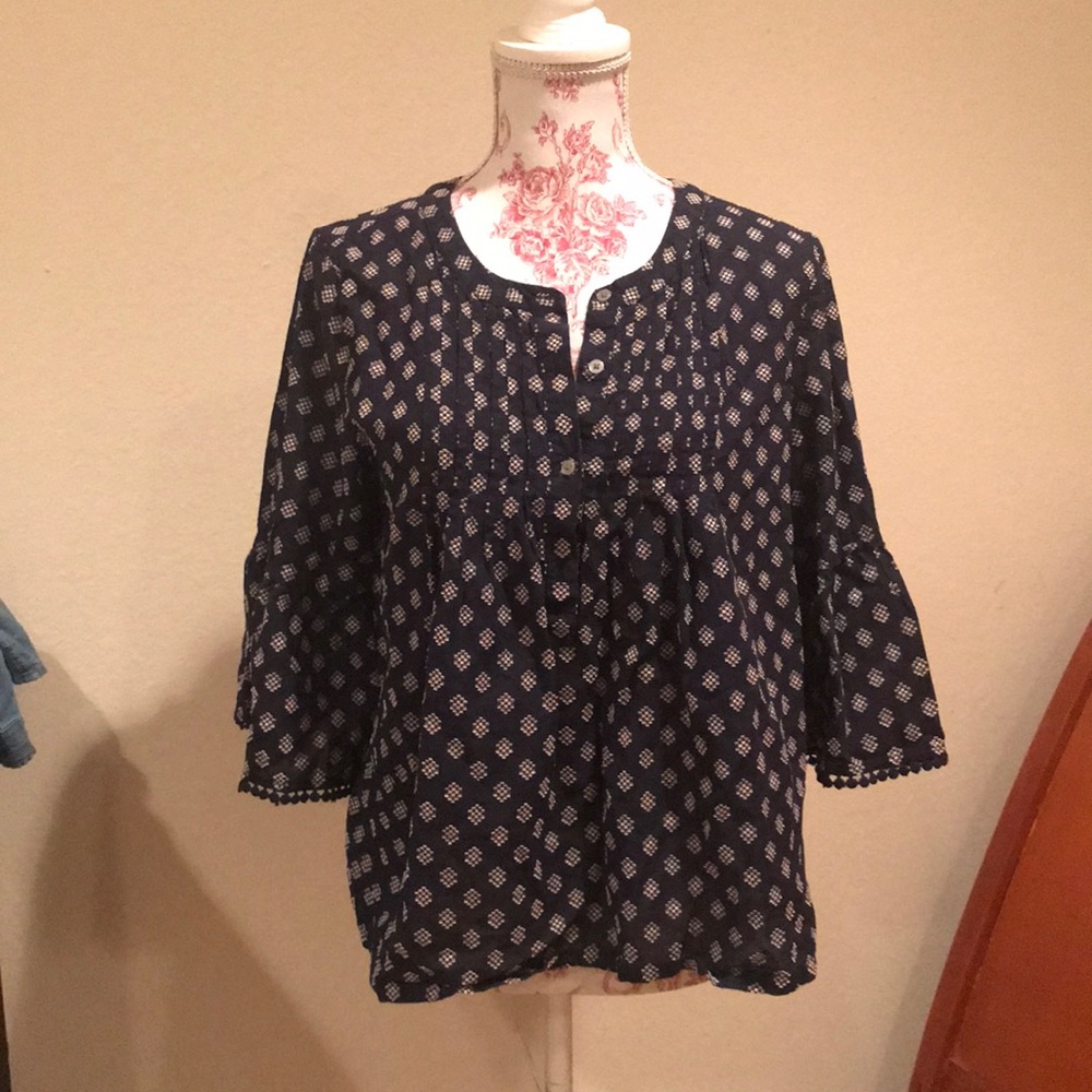 Blue pattern blouse
